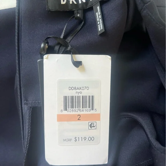 DKNY - Picture 4 of 9